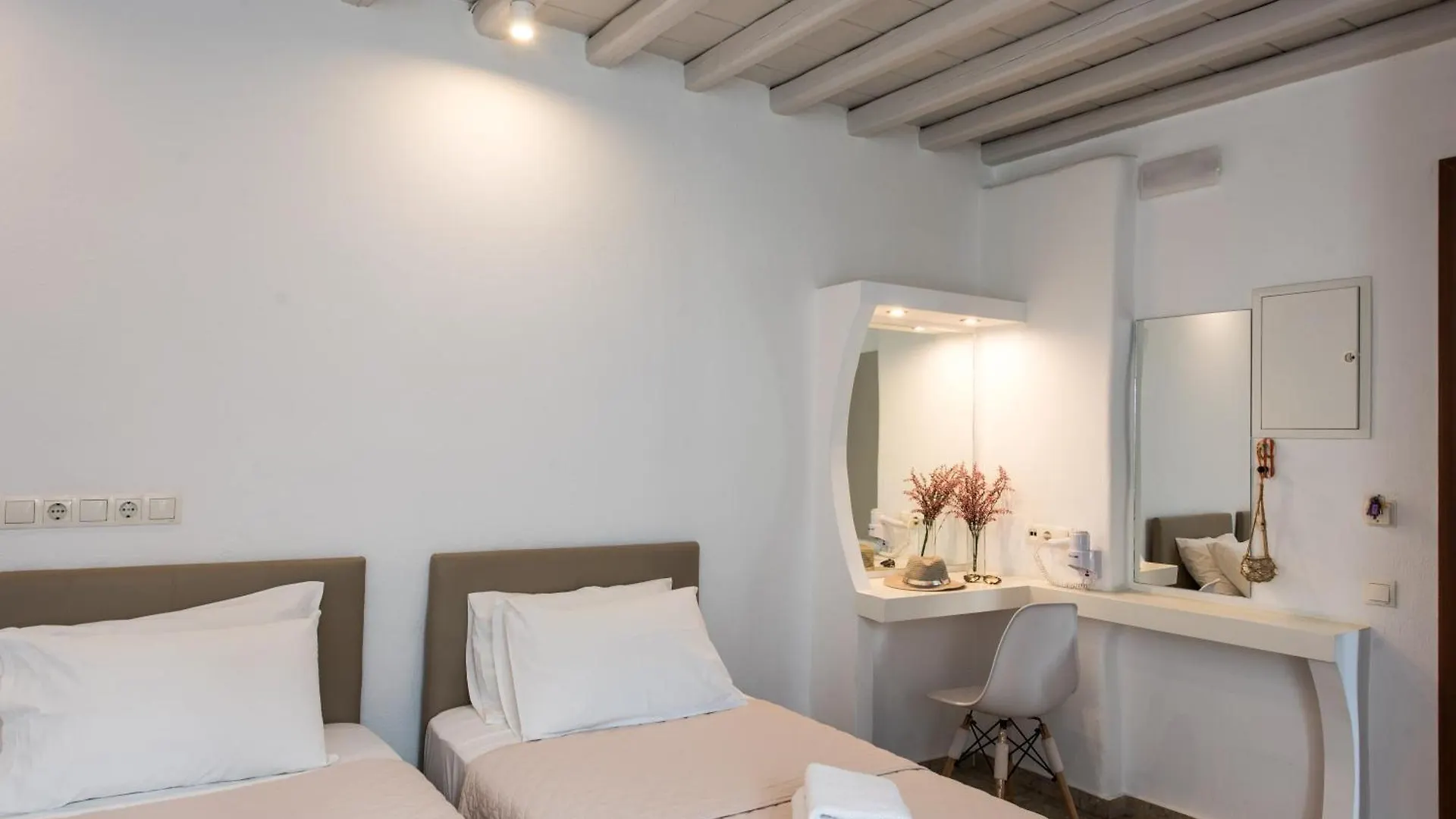 Olympia Aparthotel Mykonos Town 2*,